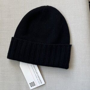 NWT unisex Black Knit Beanie 95% cashmere 5% wool by Tesma Cashmere, Italy